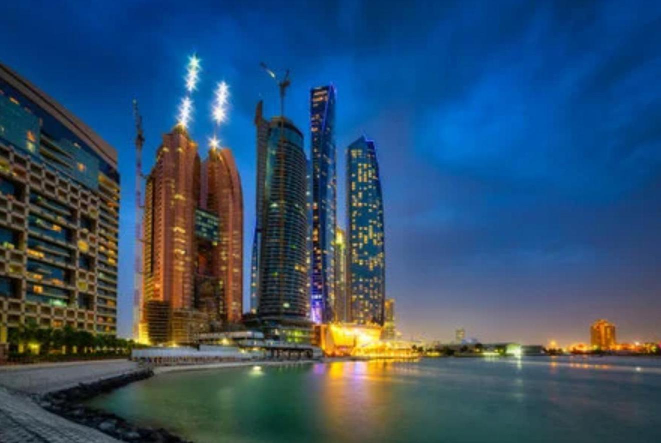 Corniche Street - New Suave Hostel