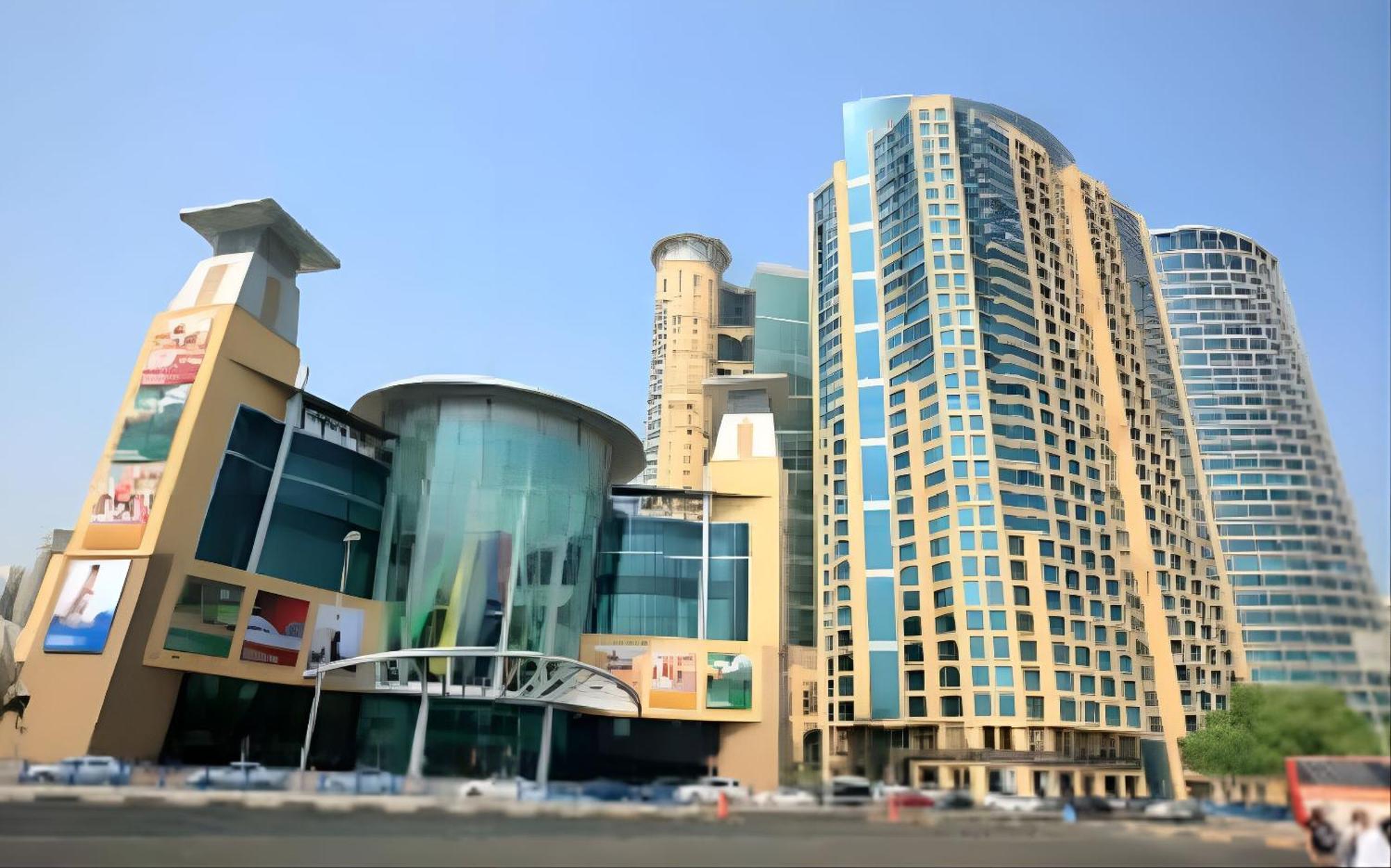 Corniche Street - New Suave *