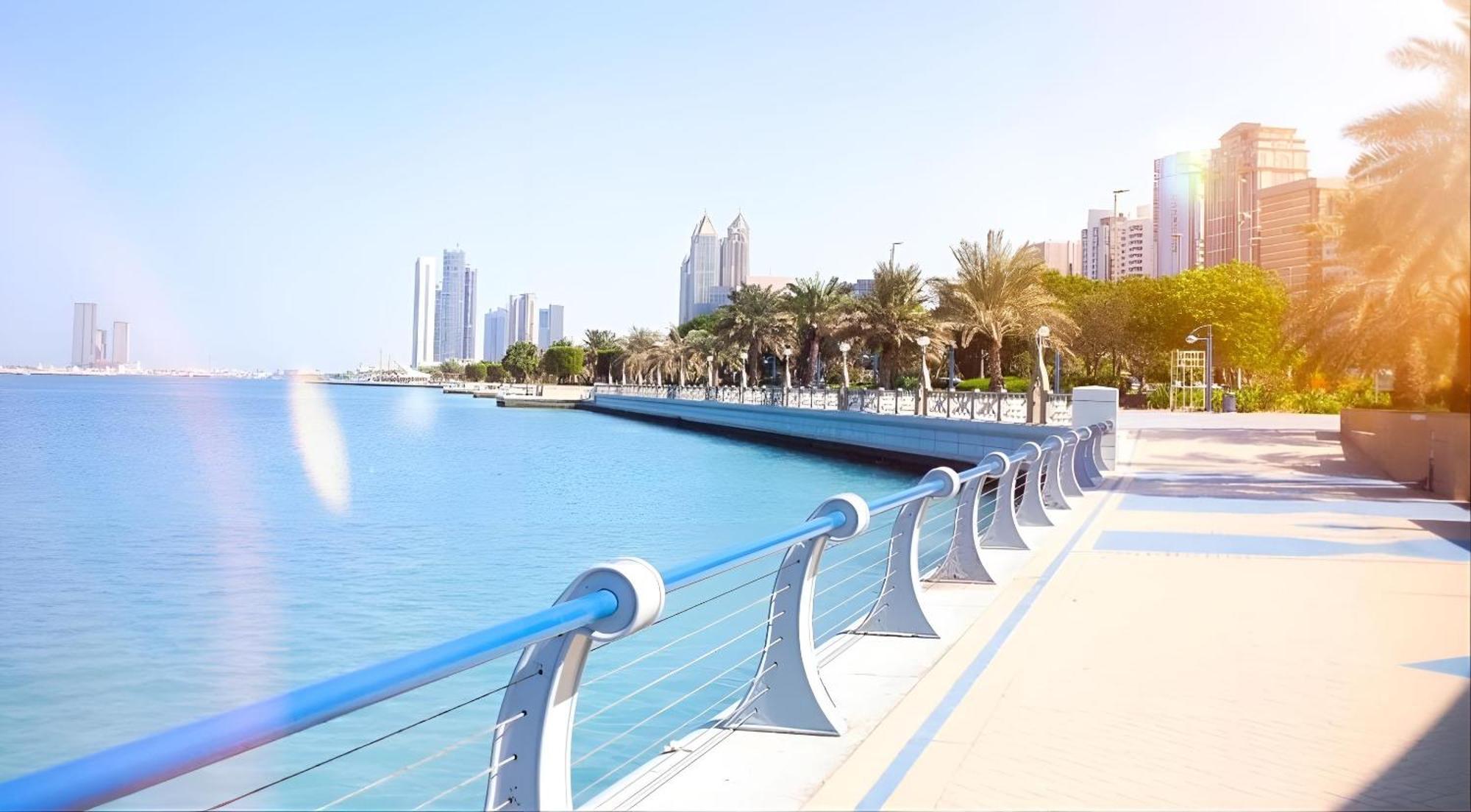 Corniche Street - New Suave * Abu Dhabi