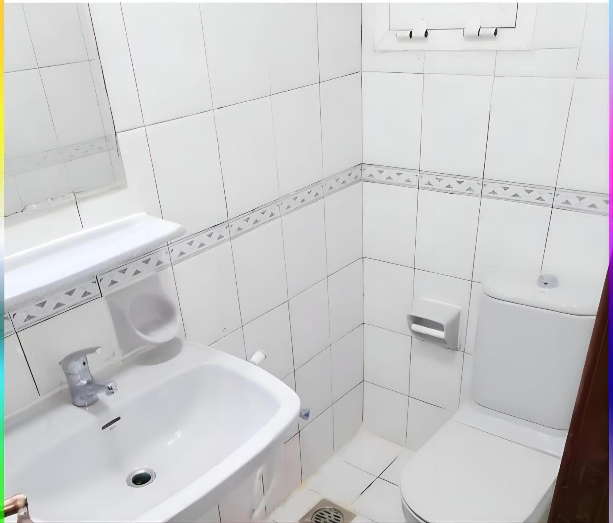 Hostel Corniche Street - New Suave Abu Dhabi